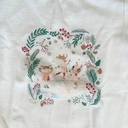 T-shirt manches longues “Cerf Enchanté” – Douceur et poésie pour l’hiver