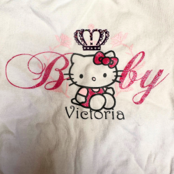 Body Bébé Hello Kitty « Baby Victoria » – Tendresse et couronne assurée