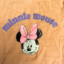 T-shirt Disney Minnie Mouse – Couleur Abricot et Détail Brodé