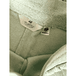 copy of copy of copy of copy of copy of copy of copy of copy of Short rose pâle H&M avec papillon doré – Enfant 4-6 ans