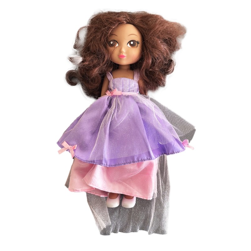 Poupée brune en robe rose et violette – Style princesse féerique