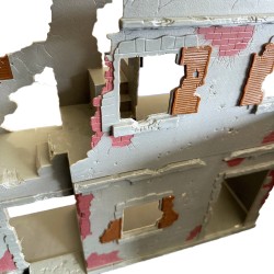 Maquette de ruine en plastique – Bâtiment militaire ou décor de jeu