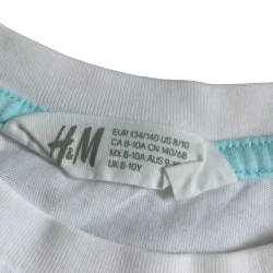 T-shirt H&M enfant – 8/10 ans – “Beach Adventures Await”