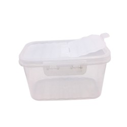 Boîte de conservation plastique avec couvercle et ouverture doseuse