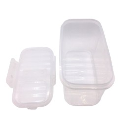 Boîte de conservation plastique avec couvercle et ouverture doseuse