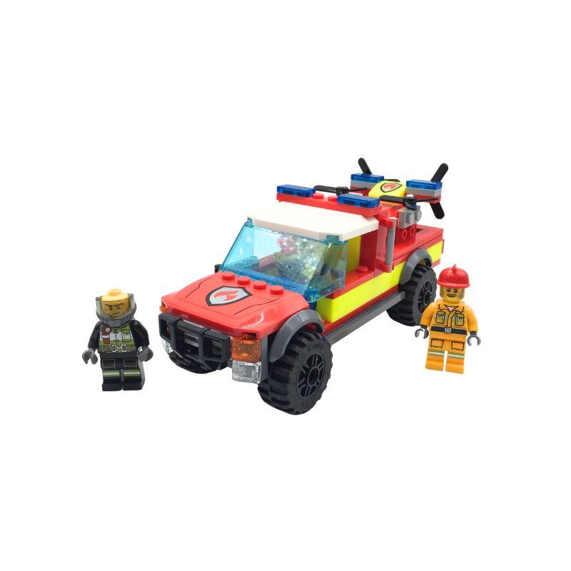 Camion de pompiers LEGO avec figurines