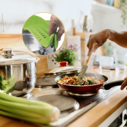 Clip on strainer - practical & easy to use