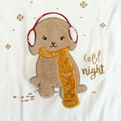 T-shirt blanc fille – Motif chien velours et broderies “Cold Night”